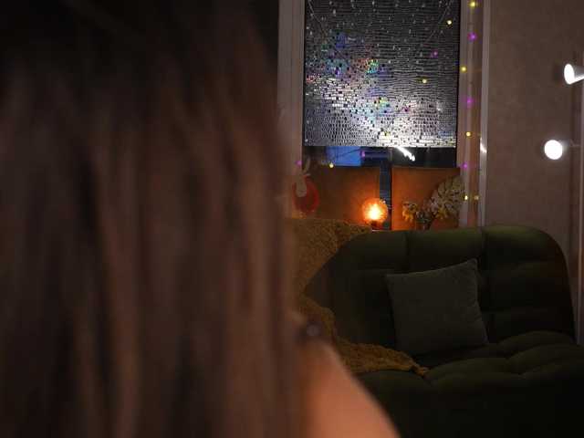 MiamiMur's BongaCams show and profile