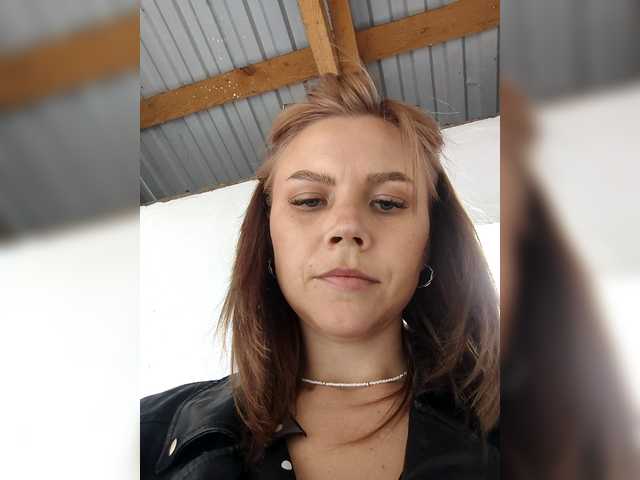 go to chat with Victoria_Secret