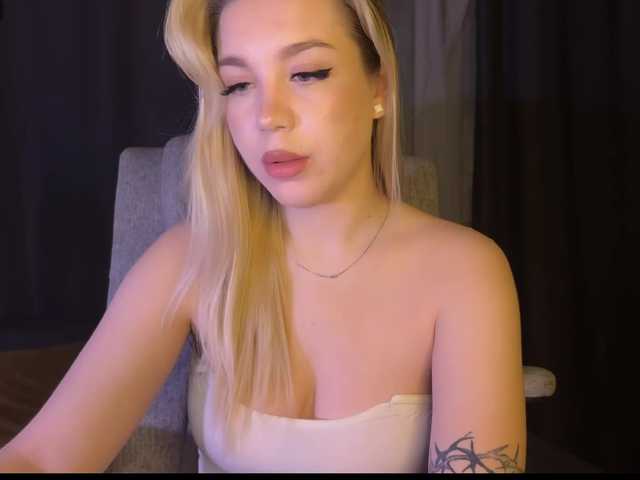 MiamiMur's BongaCams show and profile