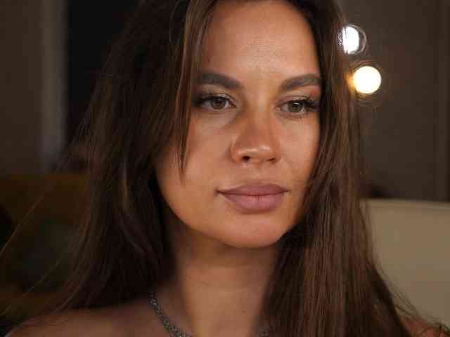 MiamiMur Live Webcam on BongaCams