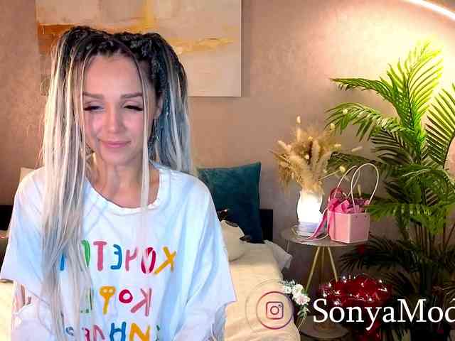 Sonya_Mur webcam