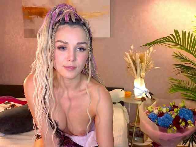 Sonya_Mur webcam