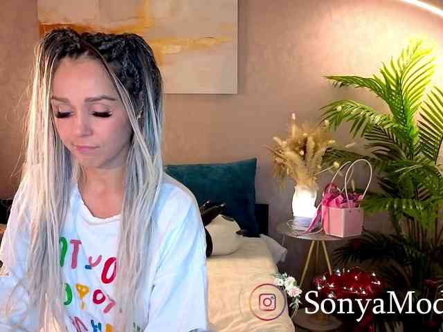Sonya_Mur webcam