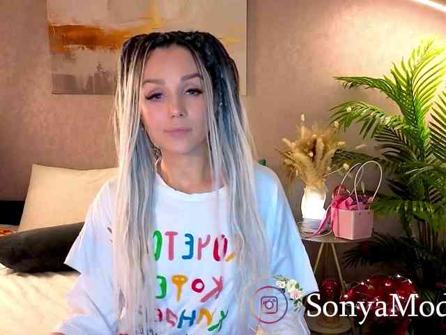 Sonya_Mur webcam
