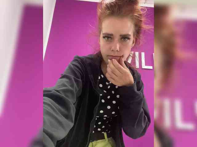 ksenia310 Live Webcam on BongaCams