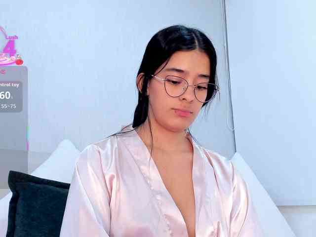 isa-queen Live Webcam on BongaCams