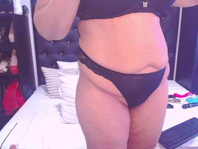 BlondySexyy webcam