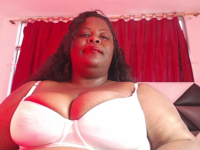 ShantalBBW's BongaCams show and profile