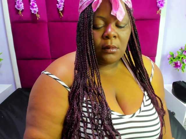 ShantalBBW's BongaCams show and profile