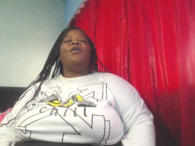 ShantalBBW's BongaCams show and profile