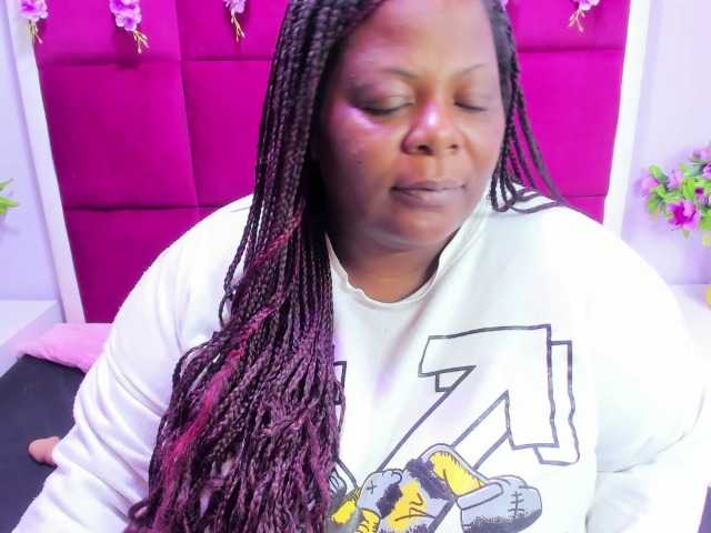 ShantalBBW's BongaCams show and profile