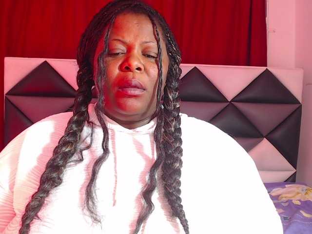 ShantalBBW's BongaCams show and profile