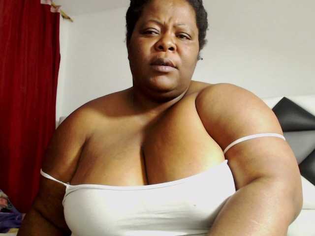 ShantalBBW's BongaCams show and profile