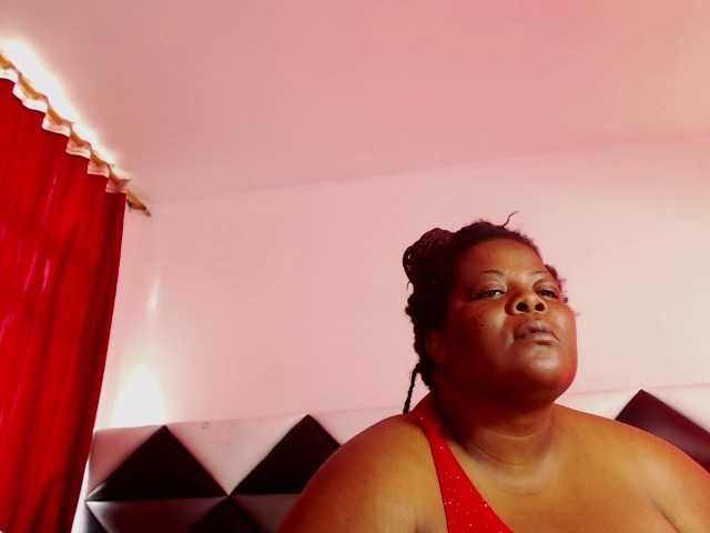 ShantalBBW webcam
