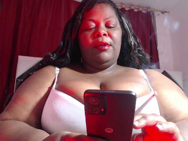 ShantalBBW's BongaCams show and profile