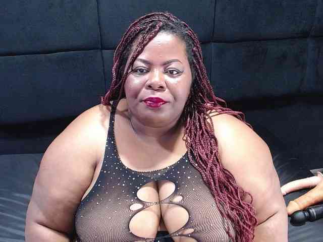 ShantalBBW webcam