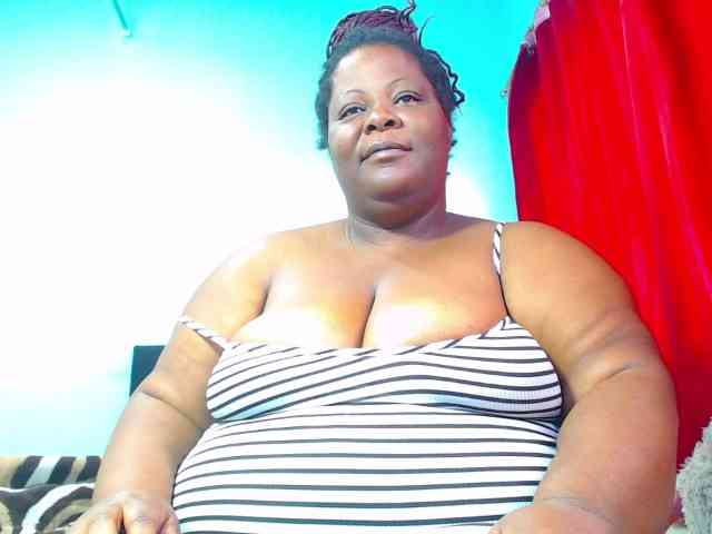 ShantalBBW webcam