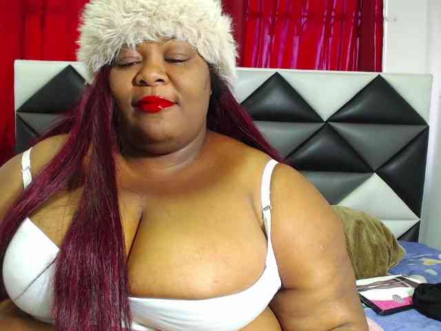 ShantalBBW webcam