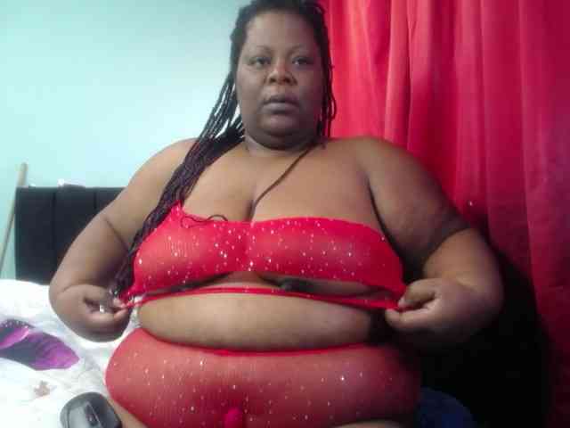 ShantalBBW webcam