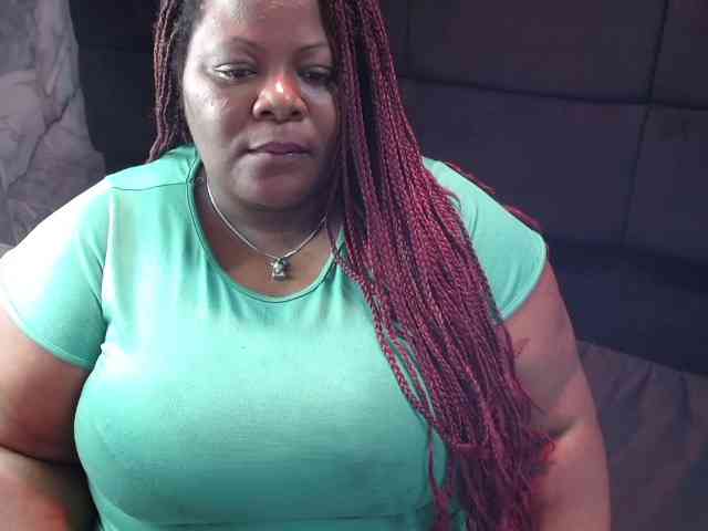 ShantalBBW webcam