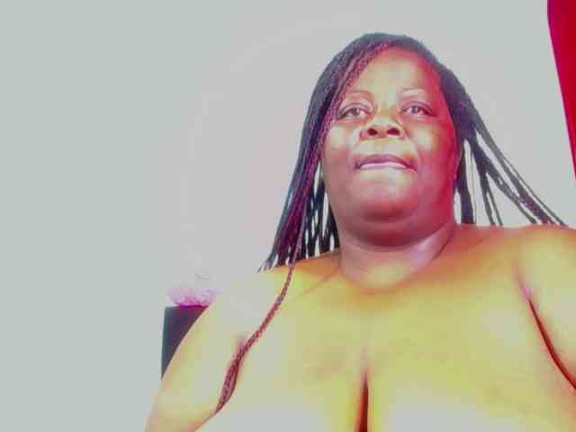 ShantalBBW Live Webcam on BongaCams