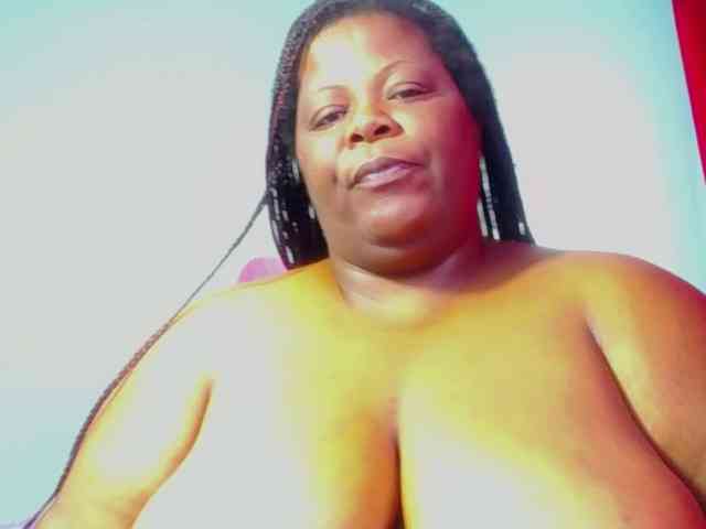 ShantalBBW webcam
