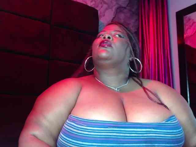 ShantalBBW webcam