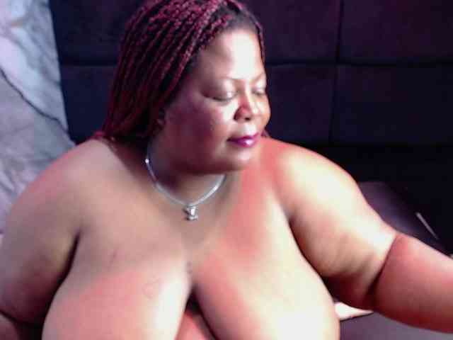 ShantalBBW webcam