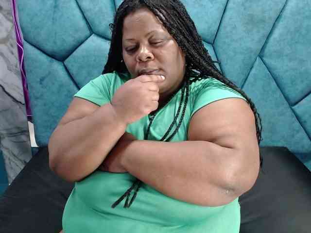 ShantalBBW webcam