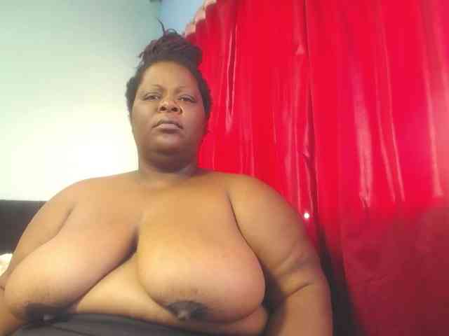 ShantalBBW webcam
