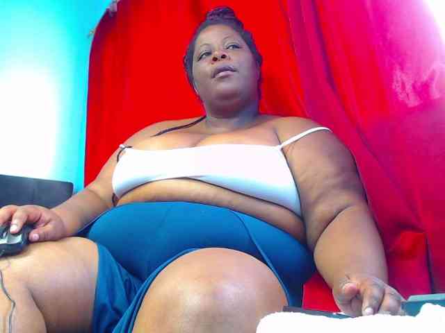 ShantalBBW webcam