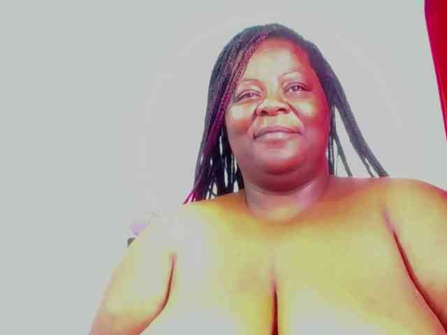 ShantalBBW webcam