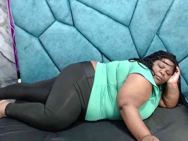ShantalBBW webcam