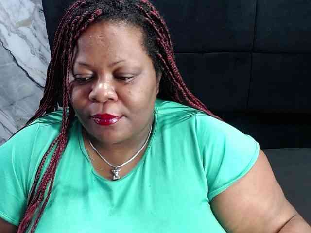 ShantalBBW webcam