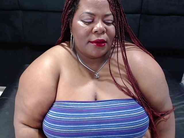 ShantalBBW webcam