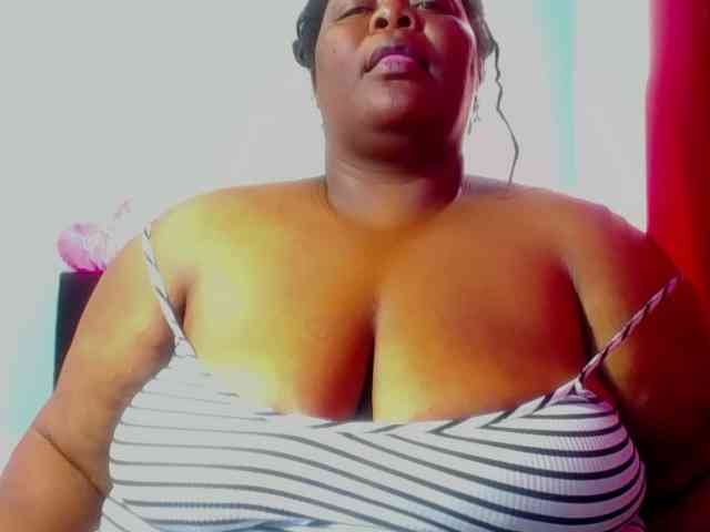 ShantalBBW webcam