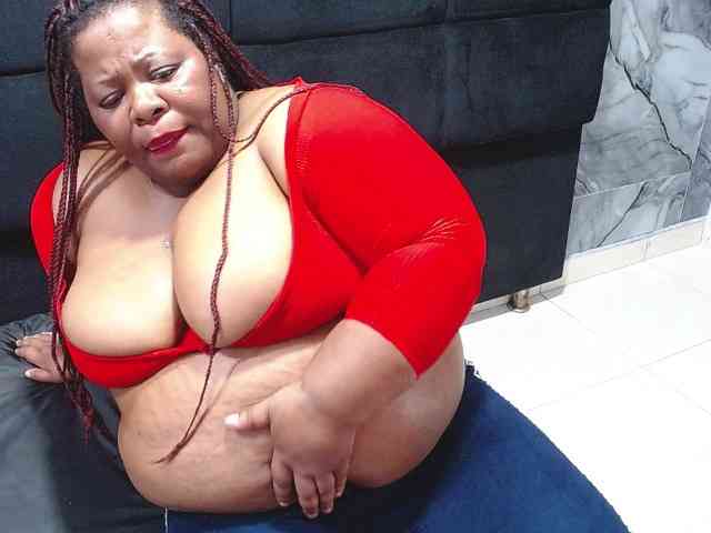 ShantalBBW webcam