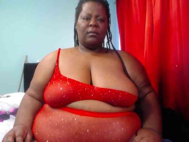 ShantalBBW webcam
