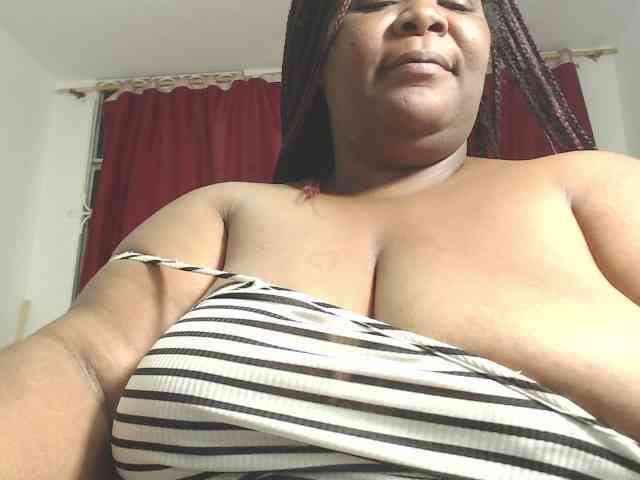 ShantalBBW webcam