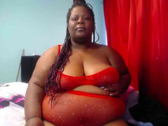 ShantalBBW webcam