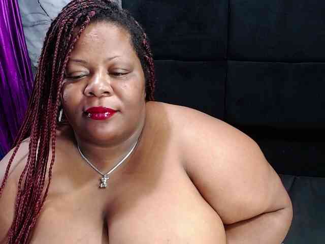 ShantalBBW webcam