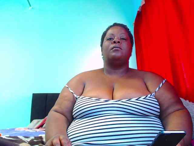 ShantalBBW webcam