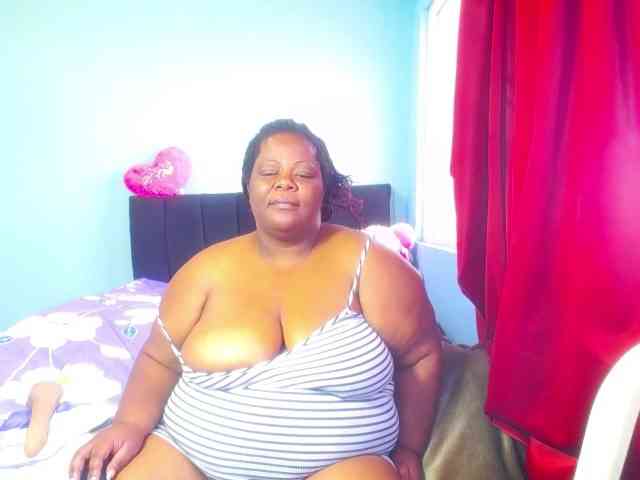 ShantalBBW webcam
