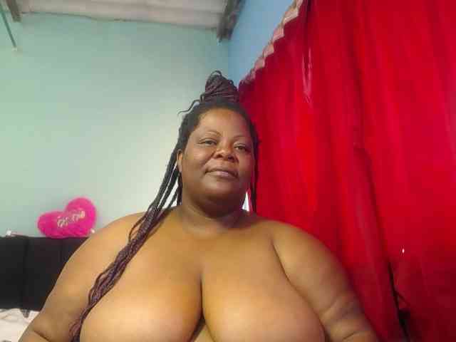 ShantalBBW webcam