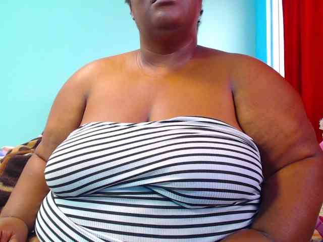 ShantalBBW webcam