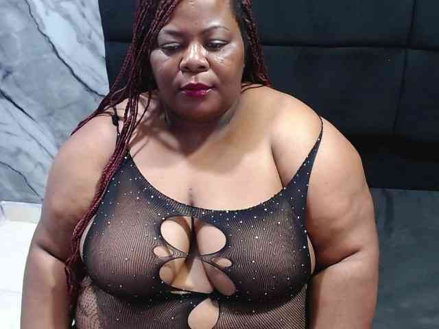 ShantalBBW webcam