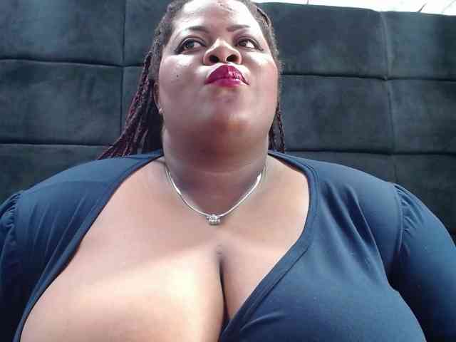 ShantalBBW webcam