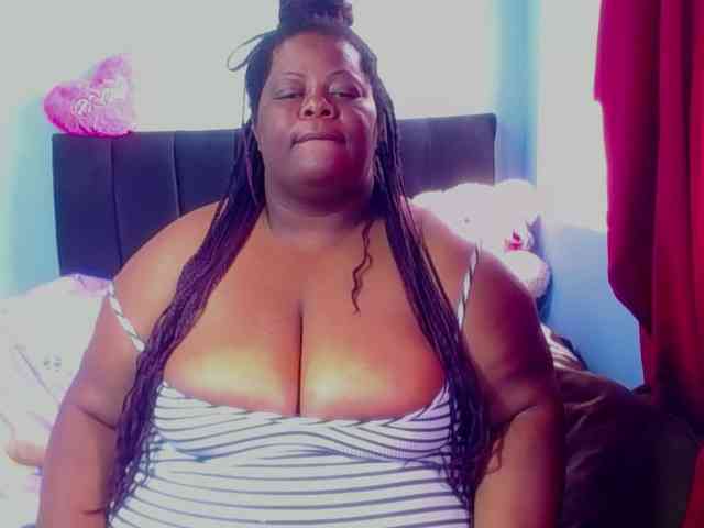 ShantalBBW webcam