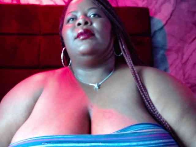 ShantalBBW webcam
