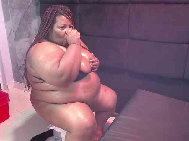ShantalBBW webcam